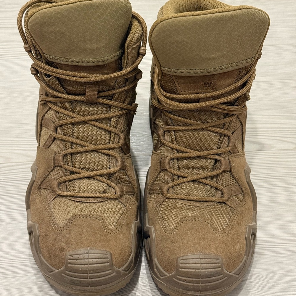 Lowa Men's Zephyr Mk2 mid size 9 mens